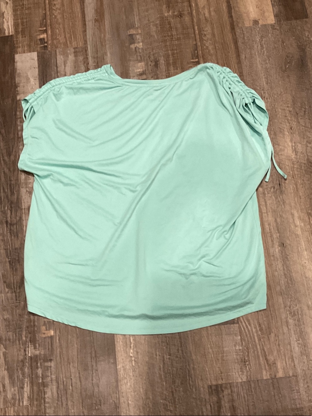 Free Country Mint Green Short Sleeve Ruched Shoulder Top